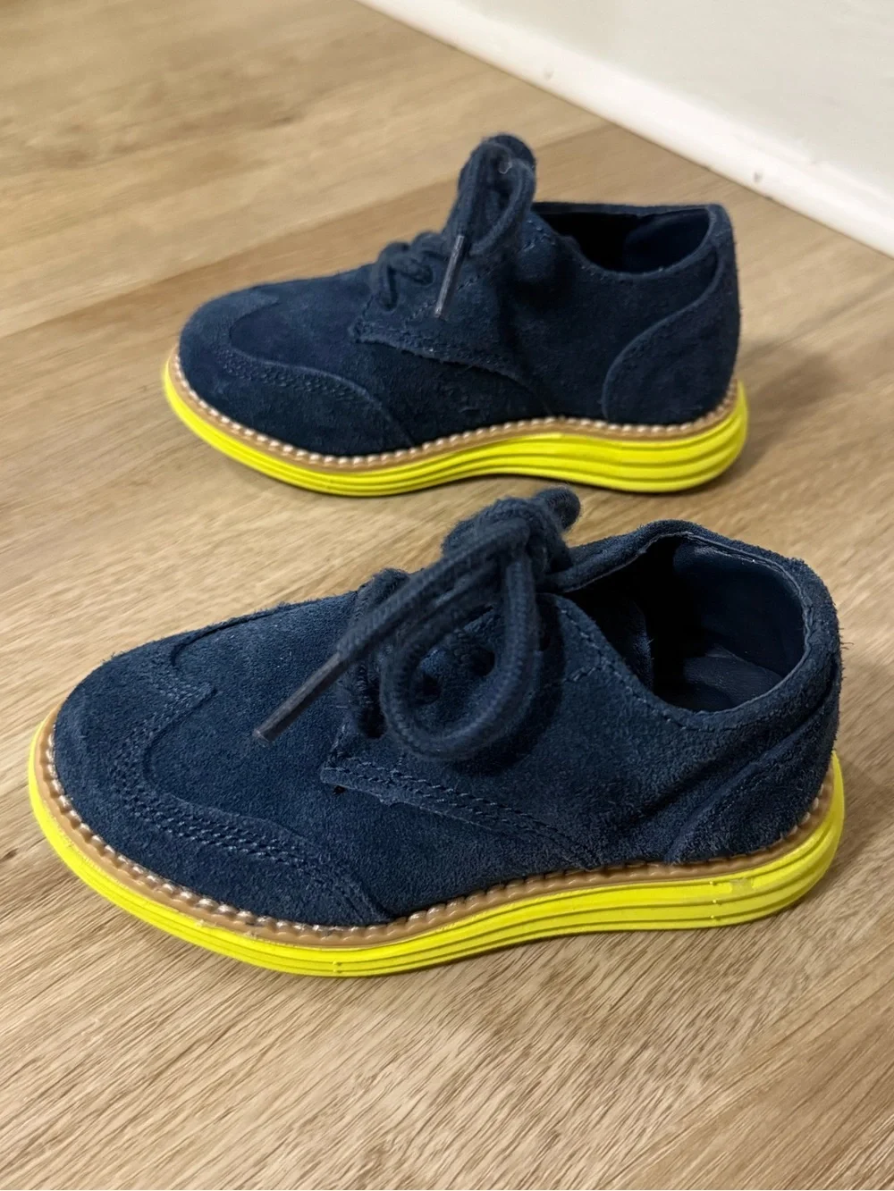 Cole Haan Boys Grand Navy Suede Wasabi Green Sole Lace Up Oxford Shoes Sz 6C